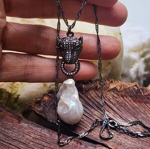 Pearl necklace Black Rhodium Chain Large Baroque Pearl Tiger Head Pave Crystals